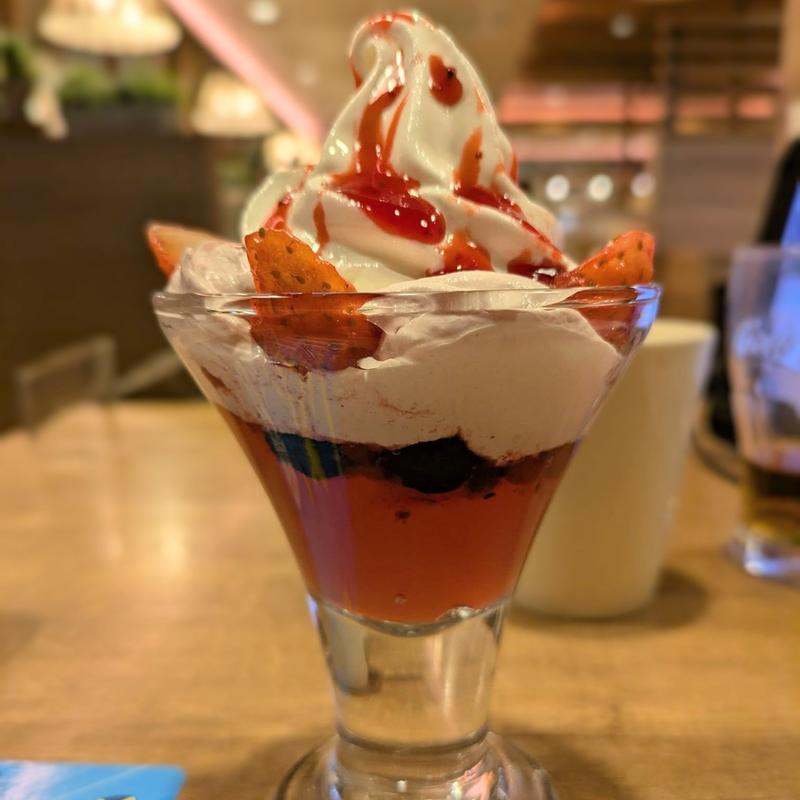 いちごサンデー(ガスト 千歳船橋店 )