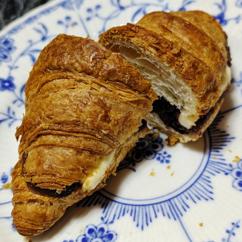 あんことバターのクロワッサン(シャトレーゼ イトーヨーカドー武蔵小杉駅前店)