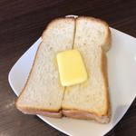 トースト（バター添え）(高倉町珈琲 上尾店)