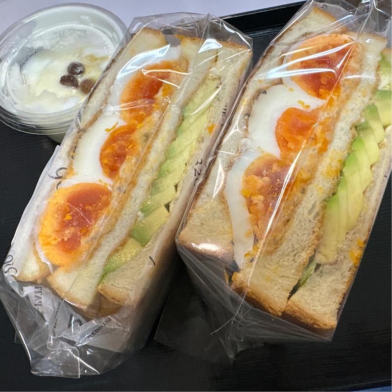 アボカドトースト(3206 本店 （サンニイゼロロク【旧店名ソーホーズ・ベーカリー SOHO'S BAKERY】）)