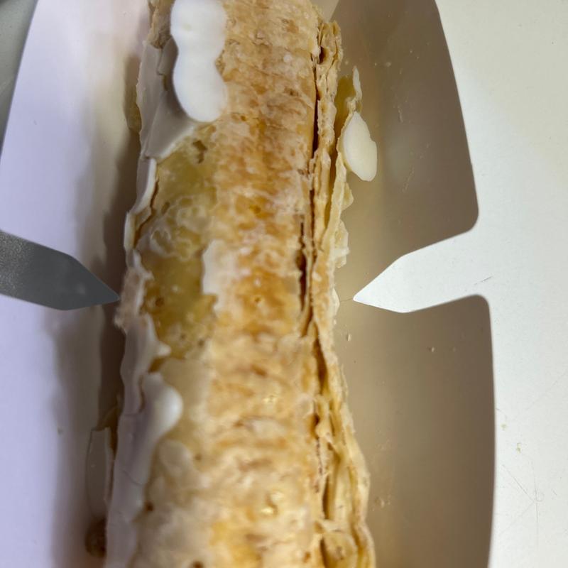 凍ったまま食べるパイコロネ(ファミリーマート 札幌国際ビル店)