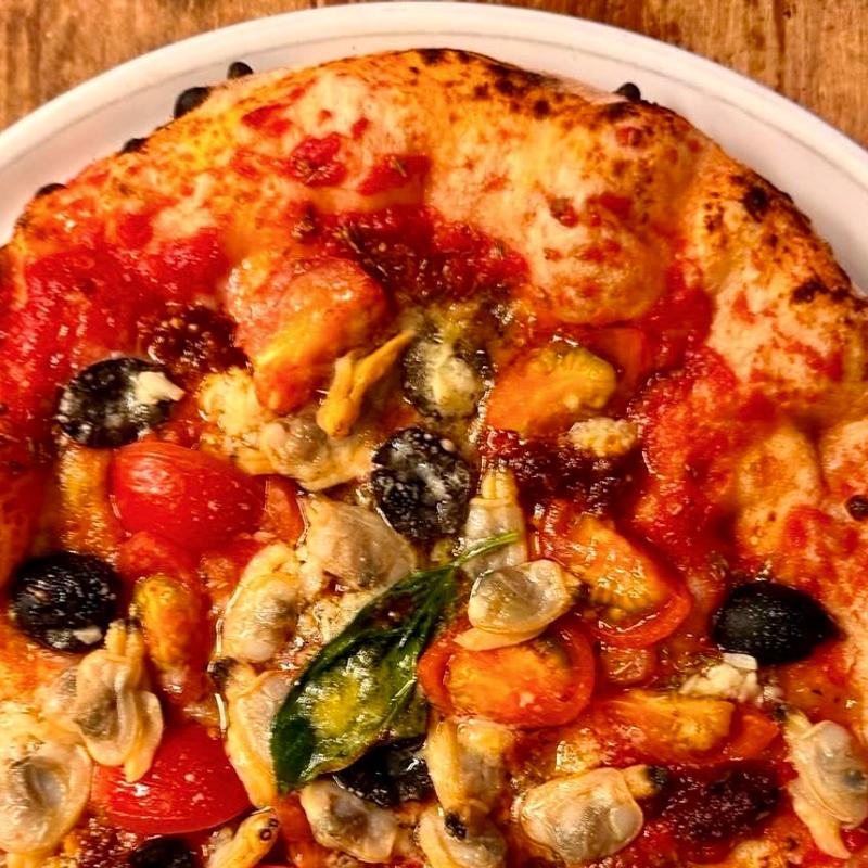 ンドゥイヤとアサリのマリナーラ(ピッツェリアパーレンテッシ)