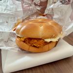 メキシカンチーズチキンバーガー