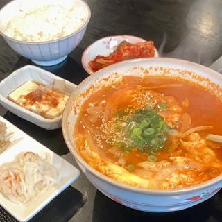 カルビスープ定食(カルビハウス 桃谷店)