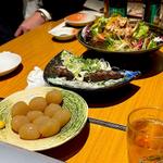 玉こんにゃく、カツオのたたき、サラダ(四季彩 山形駅店)
