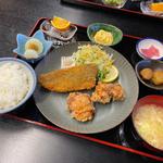 アジフライとからあげミックス定食(あづまや )