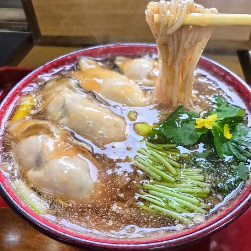 牡蠣みぞれ蕎麦(手打ちそば食堂たぐる)