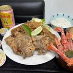 デカ唐揚げ3個と 豚バラ唐揚げ2個