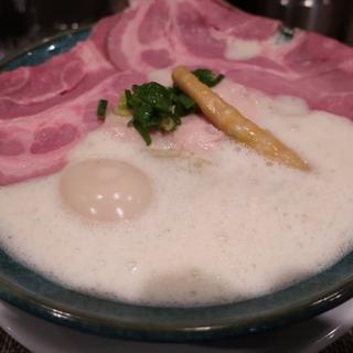 濃厚鶏白湯らぁ麺　醤油(麺や おだしとにくと)