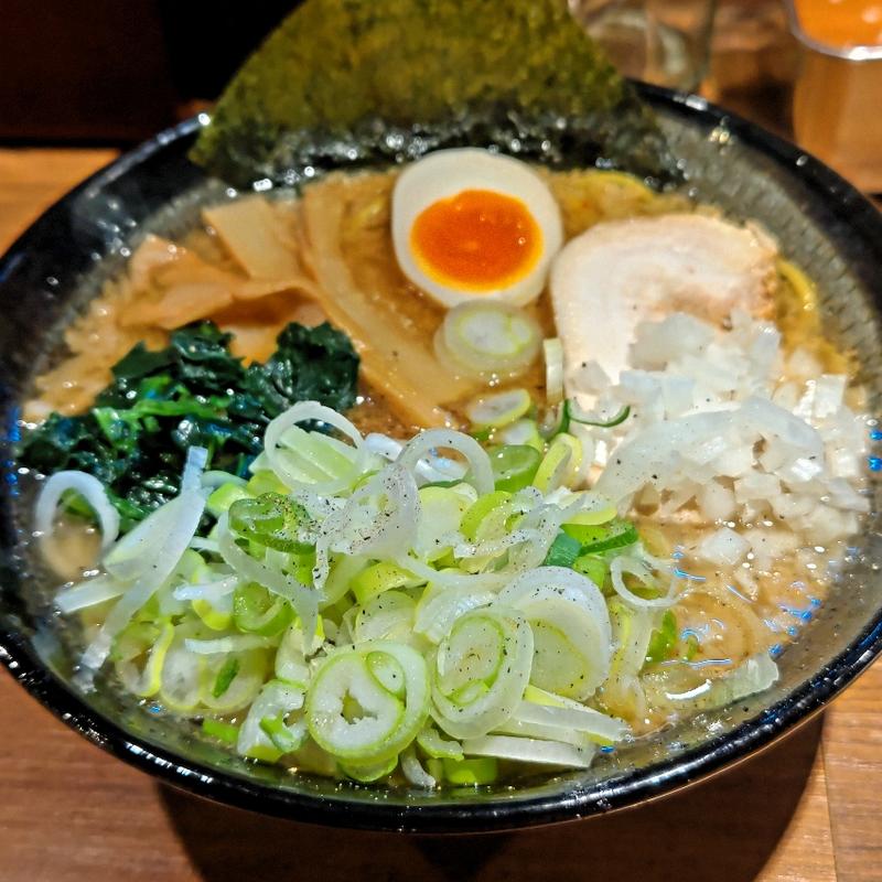 背脂醤油とんこつ(北海道らーめん楓 日ノ出町店)