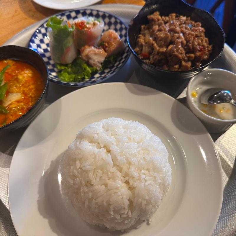 ランチセットA(タイ料理 URAIWAN

)