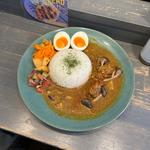 季節の野菜とほろほろチキンカレー(mami+spice(マミタスパイス))
