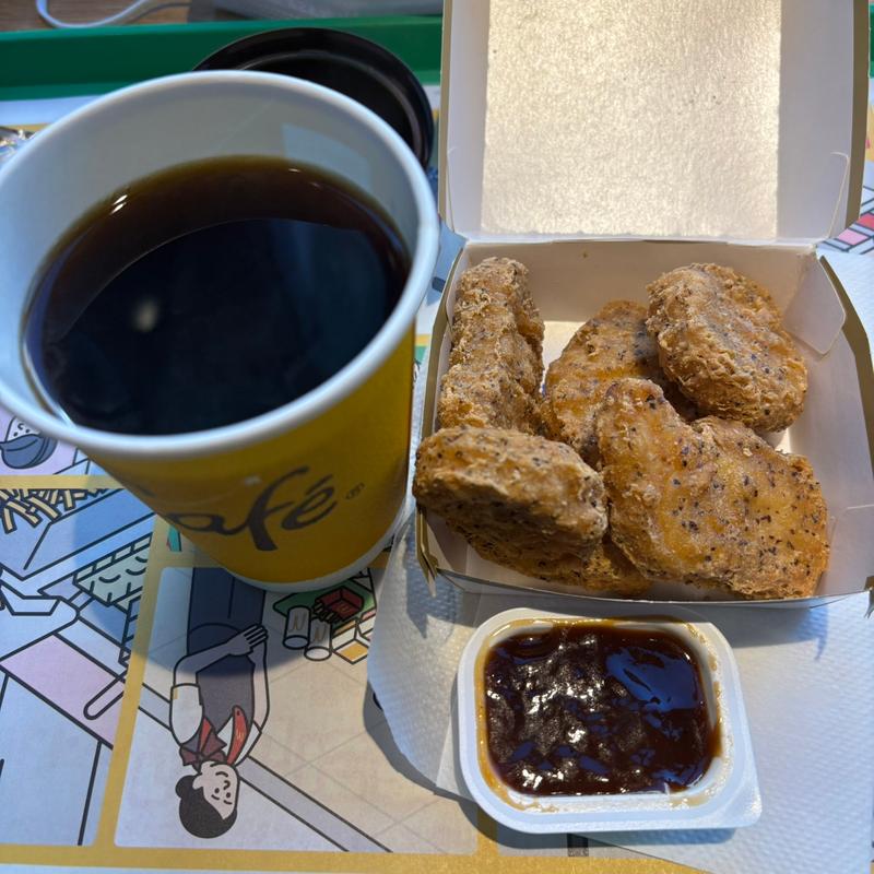 スパイシーチキンナゲット➕コーヒー(マクドナルド 上野御徒町店)