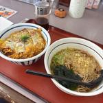 真健鶏の煮込みソースかつ丼セット(山田うどん食堂 杉戸店 )