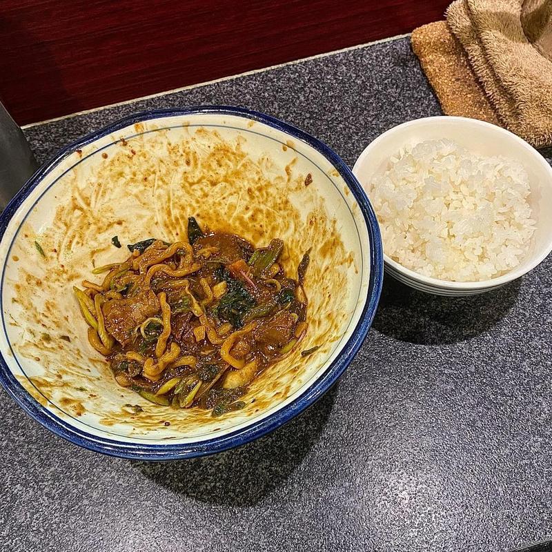 ごはん(烈志笑魚油 麺香房 三く)