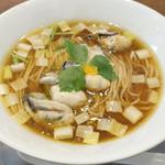 牡蠣と巴醤油の中華そば