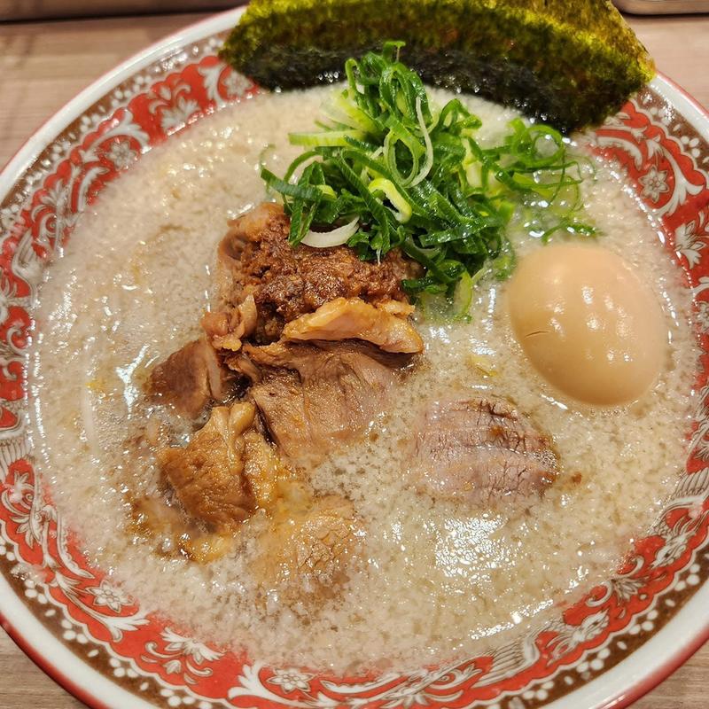 醤油ラーメン 味玉 崩しチャーシュー(らーめんにんにくや 小金井店)