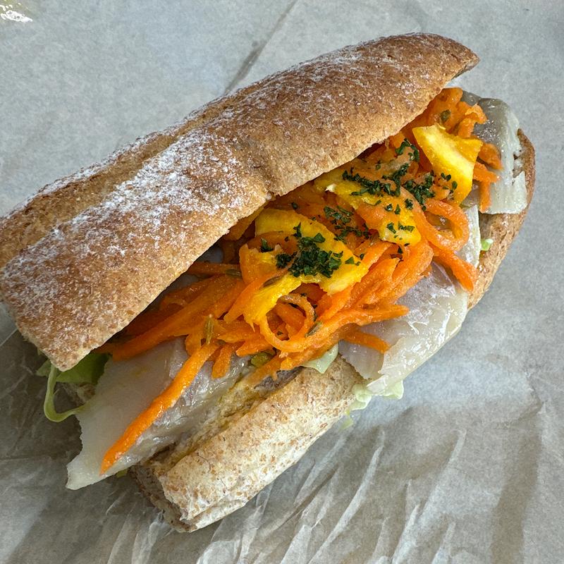 キャロットオレンジフィッシュコンフィ(BONDI COFFEE SANDWICHES)