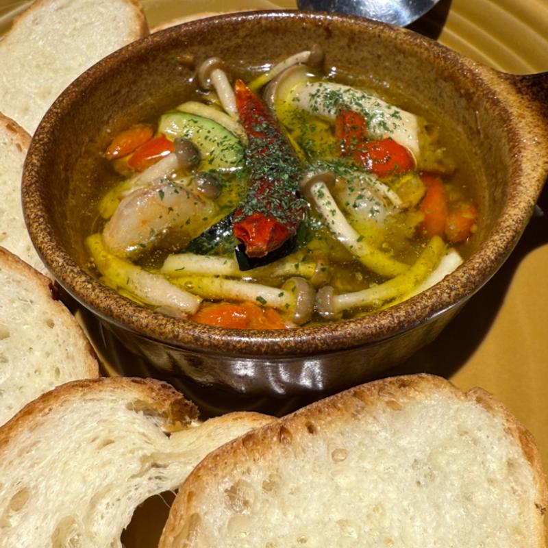 エビとキノコのアヒージョ(スパイス＆ガーリック 亀ハウス グリナード永山店)