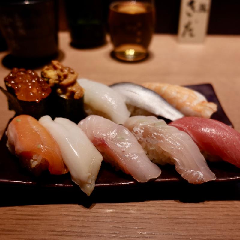 トロ(立喰鮨かきだ)