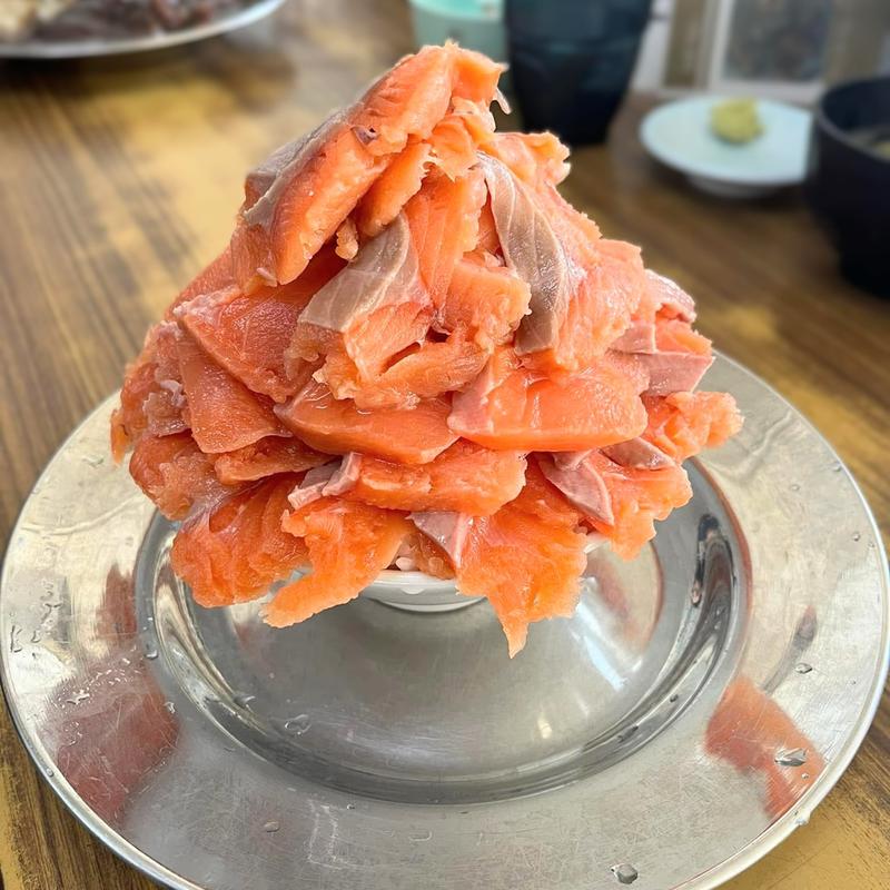 超サクラマス丼(マルトマ食堂 )