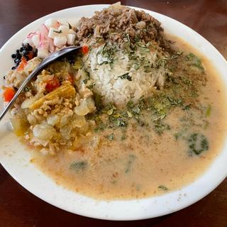 3種(カレー屋みーやん（楽楽座内 金曜限定間借り営業）)