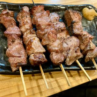 焼きとん5本串し(八郎酒場 本店)