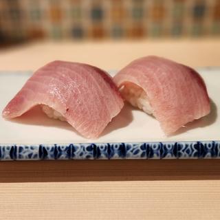 天然ブリ(入船寿司)