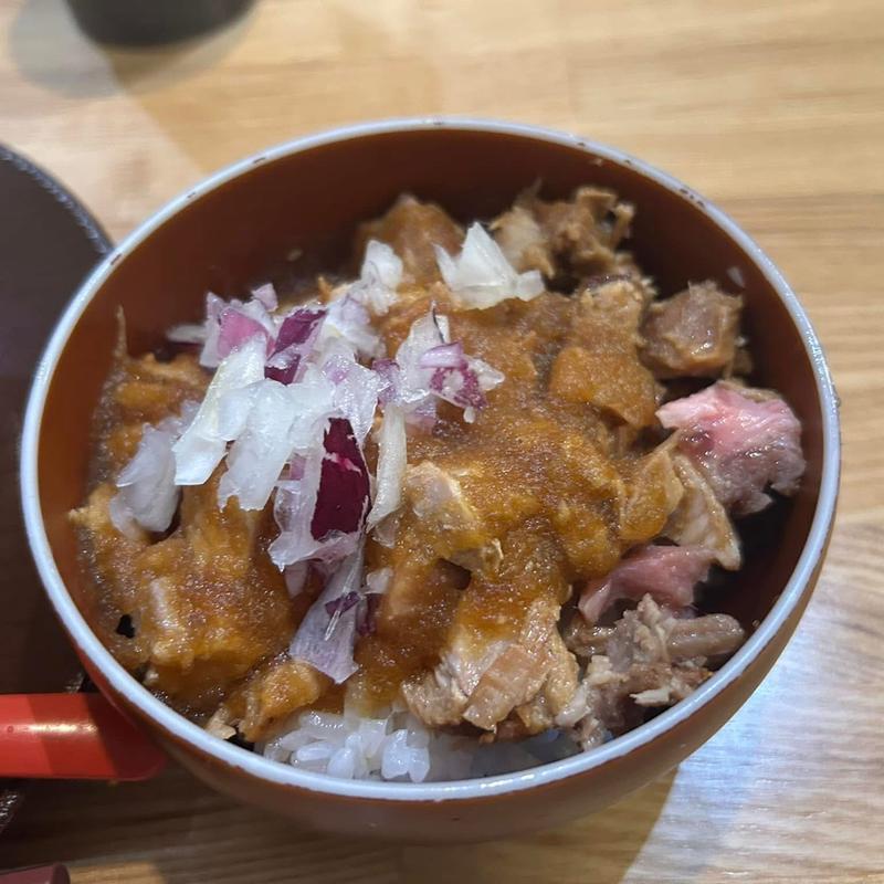 チャーシュー飯オニオン(手打ち正麺hachimitsu)