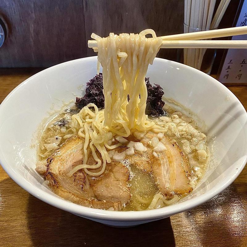 背脂煮干し焦がし醤油らーめん(鰯屋カタクチ｜天王寺/上本町/谷町九丁目 居酒屋)