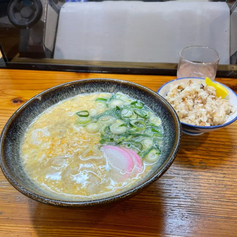 卵とじうどん(葉隠うどん)