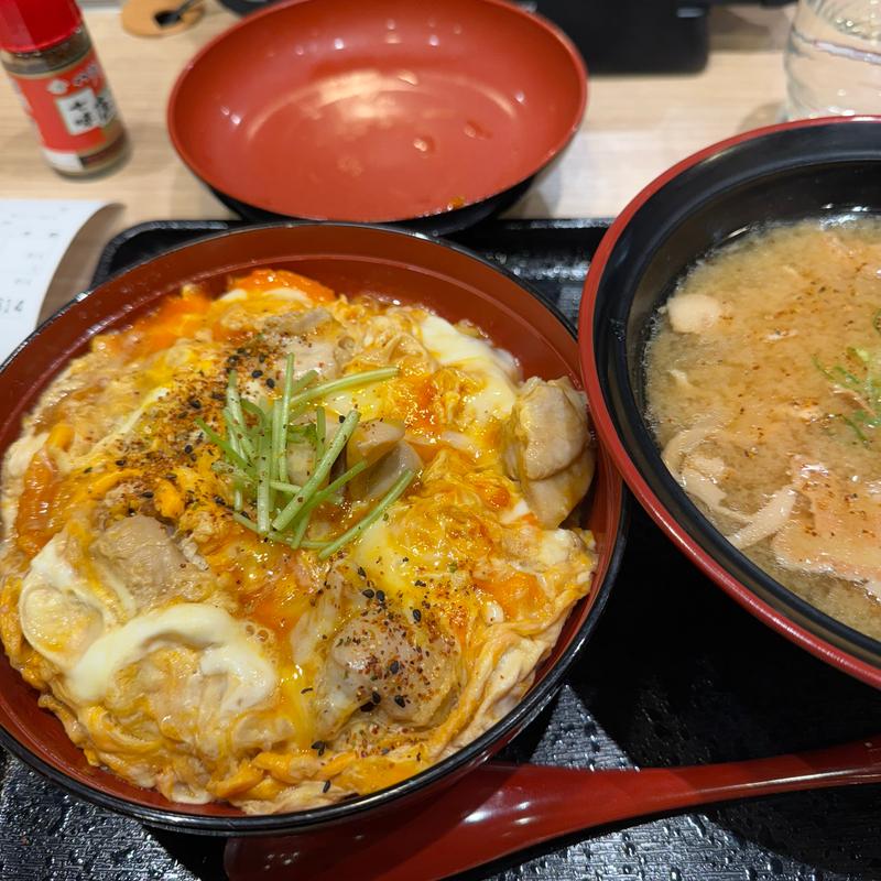 親子丼➕豚汁セット(鶏千 祖師ヶ谷大蔵店)