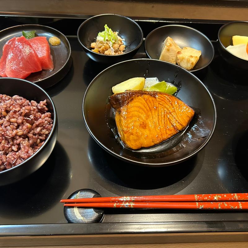 週替わり御膳（ブリ照り焼き）(豊受オーガニクス)