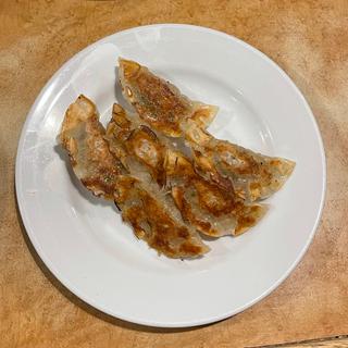 ギョーザ(屋台ラーメン ◯徳)