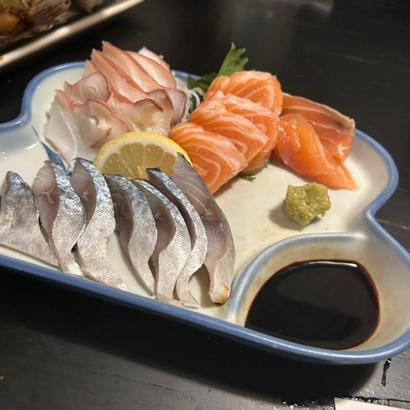 お造り盛り合わせ(炉ばた焼 網衆(やんしゅう))