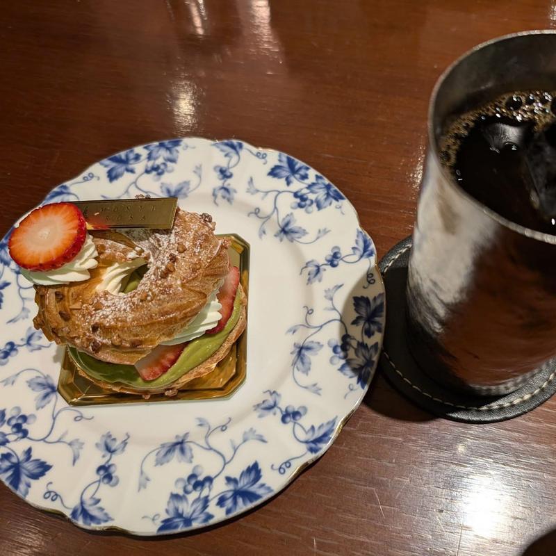 パリブレストピスターシュフレーズ イタリアンアイスコーヒー(ブルーマウンテン )