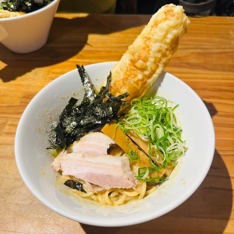 ちくわ天ぷら付きあえめん(鯛だしらーめん サクラ)