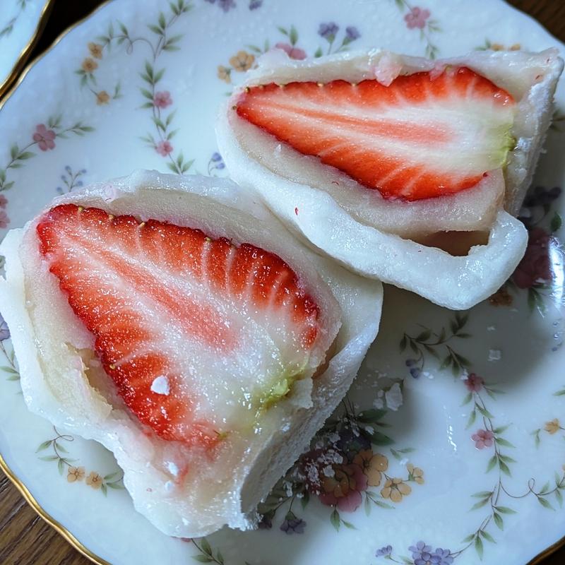 大粒完熟苺大福(たこまん 秋葉通り店 )