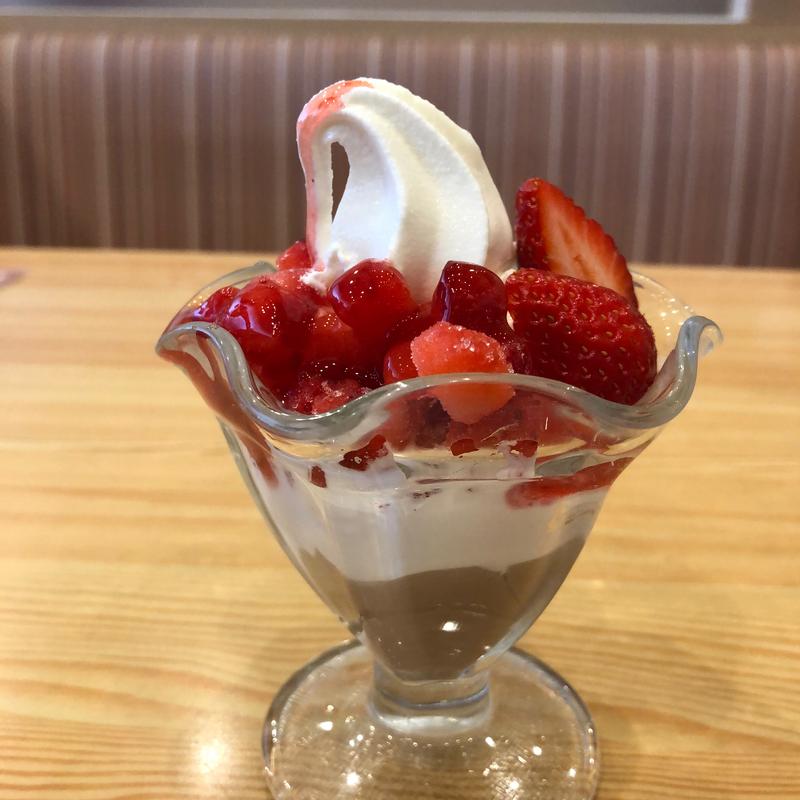 苺ロイヤルミルクティー(とんでん 花畑店)