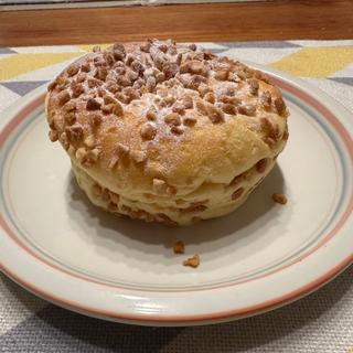 冬仕立てのクリームパン