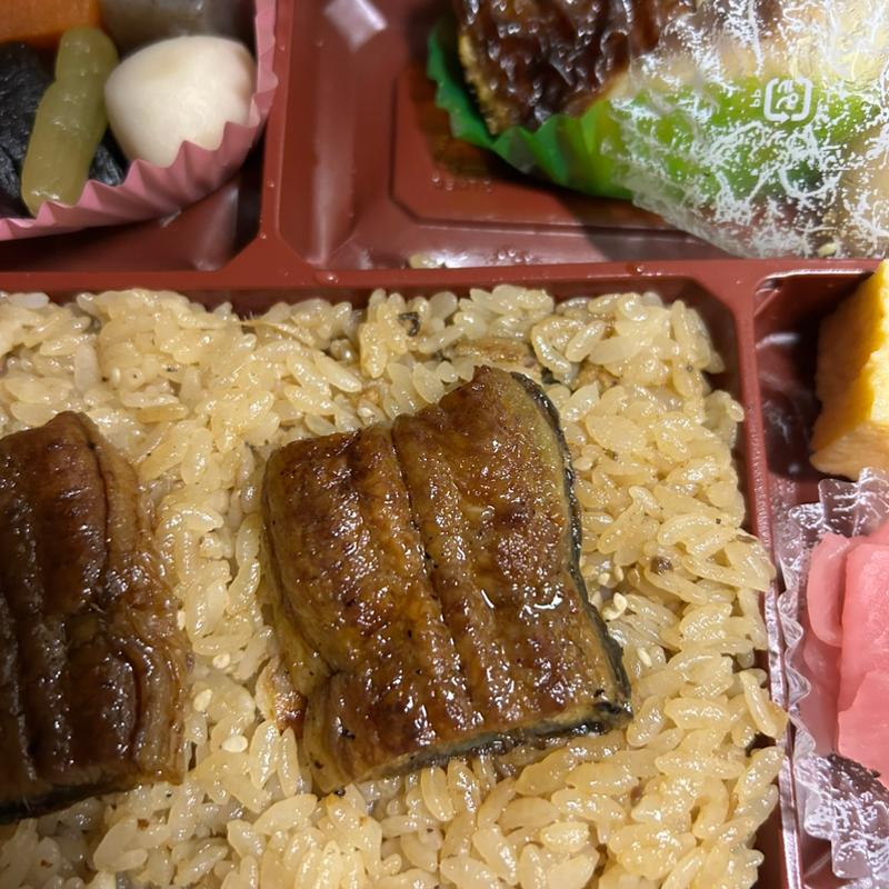 贅沢弁当(おさかな惣菜はまとう)