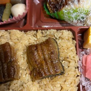 贅沢弁当(おさかな惣菜はまとう)