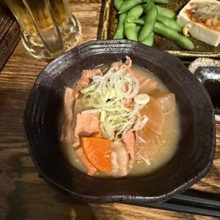 もつ煮(義丸)