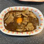 スタミナカレー（生卵入り）