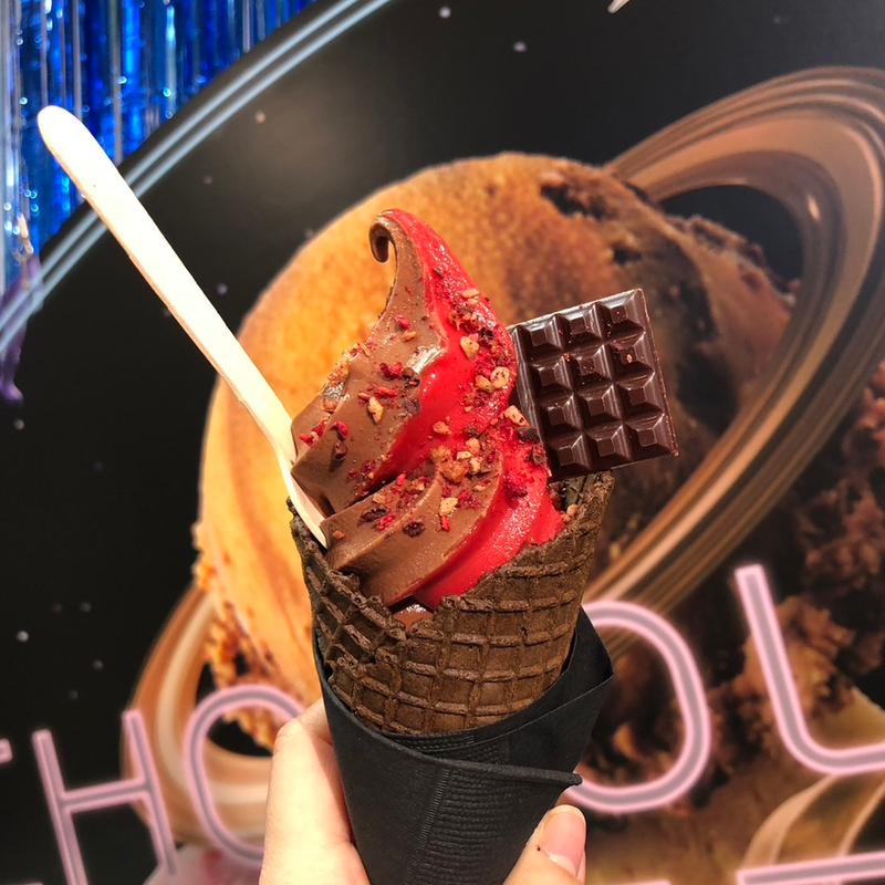 ル・ショコラ・アランデュカスのソフトクリーム(阪急百貨店（期間限定催事）)