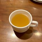 紅ずわい蟹のクリームコロッケ トマトソース添え(キッチン ミスターとフライパン)