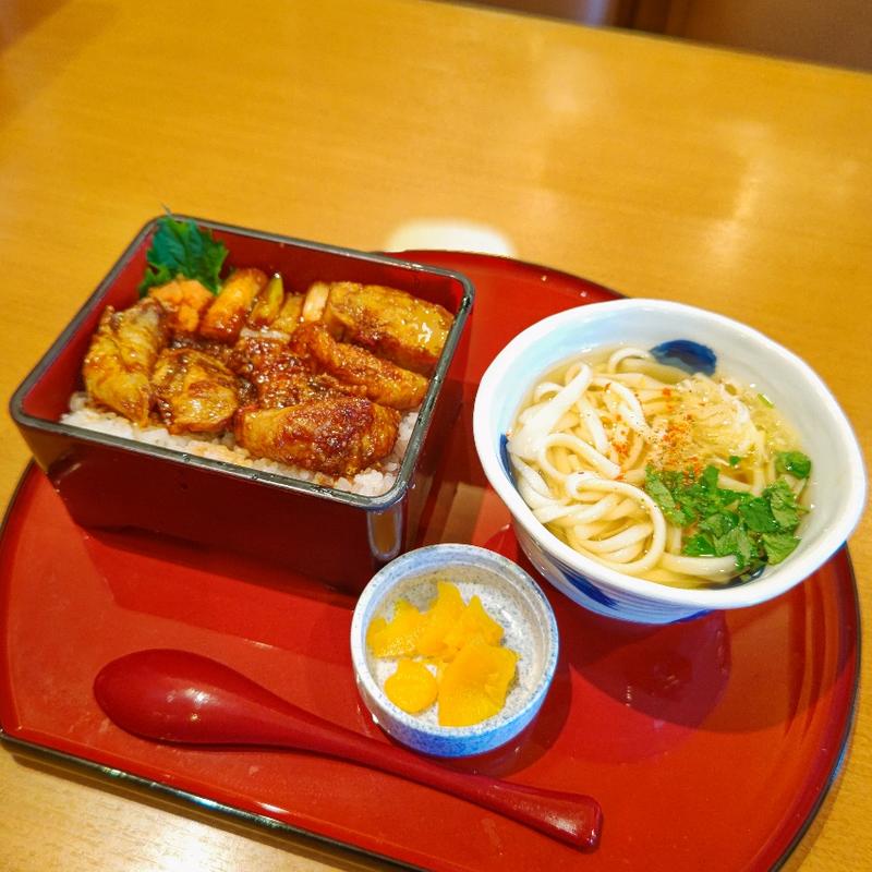 北海道産ふぐの焼きふぐ重(味の民芸 丸山台店)