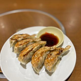 焼き餃子(成龍萬寿山 本店 （せいりゅうまんじゅさん）)