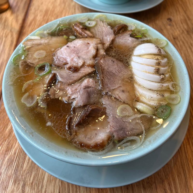 チャーシュー麺+茹で卵スライス(えっちゃんラーメン。田町店)