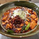 麻婆豆腐ラーメン(汁なし)(すするか、すすらんか。心斎橋店)